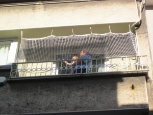BALKON GÜVENLİK FİLESİ